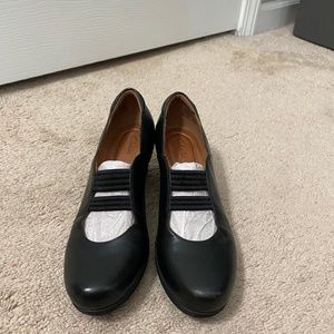Clark's pumps, black leather upper's, size 8 1/2 M
